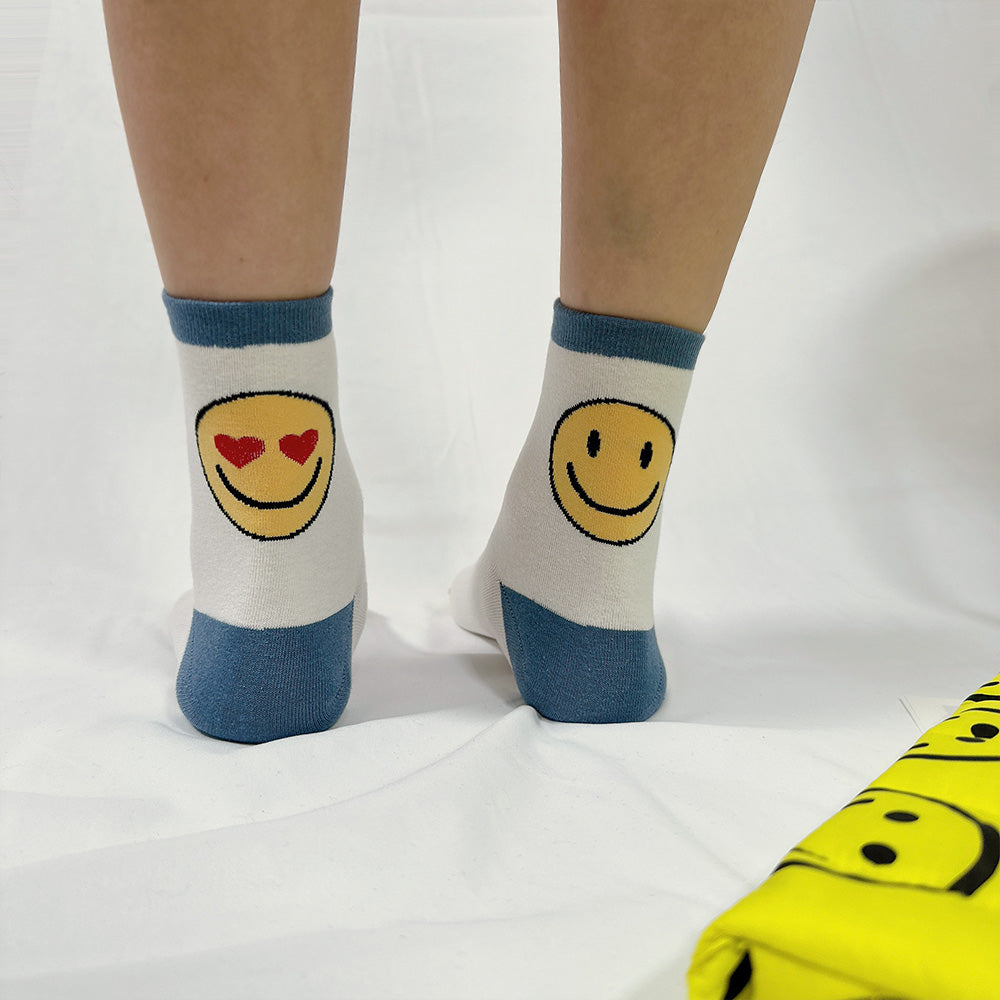 Women's Crew Emoji Smile Mismatched AB Socks