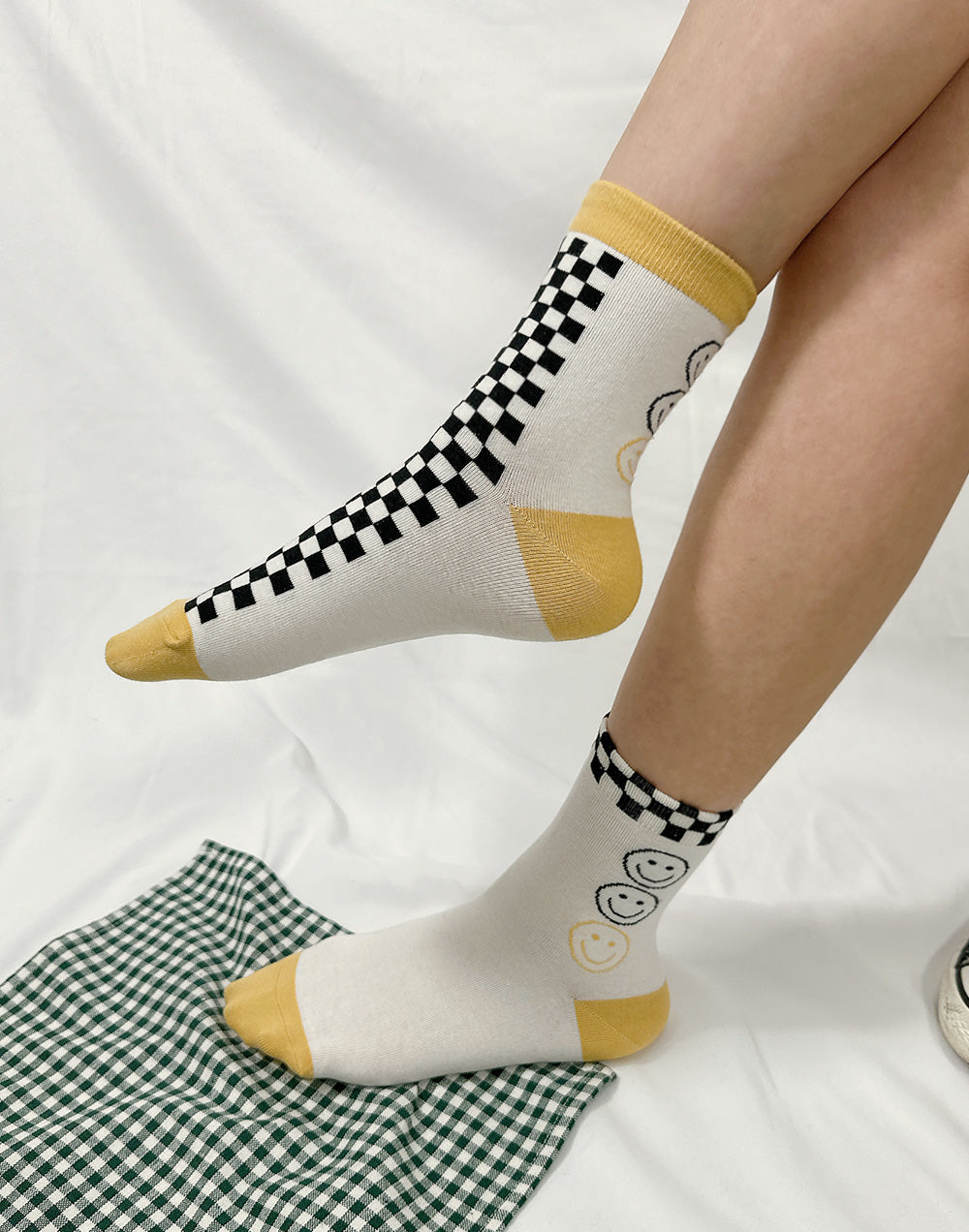 Women's Crew Smile Mismatched AB Socks