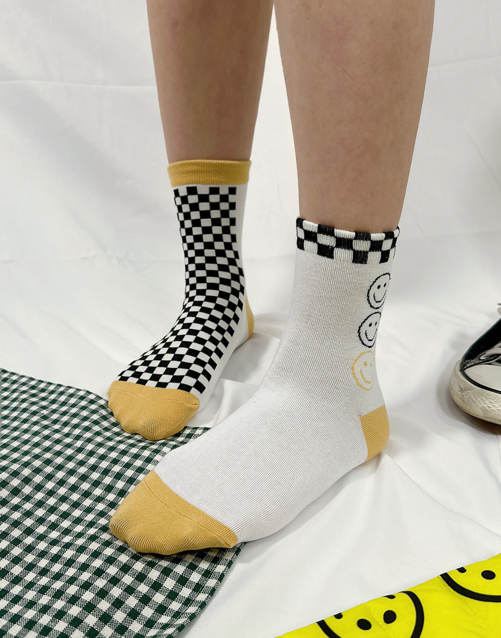 Women's Crew Smile Mismatched AB Socks
