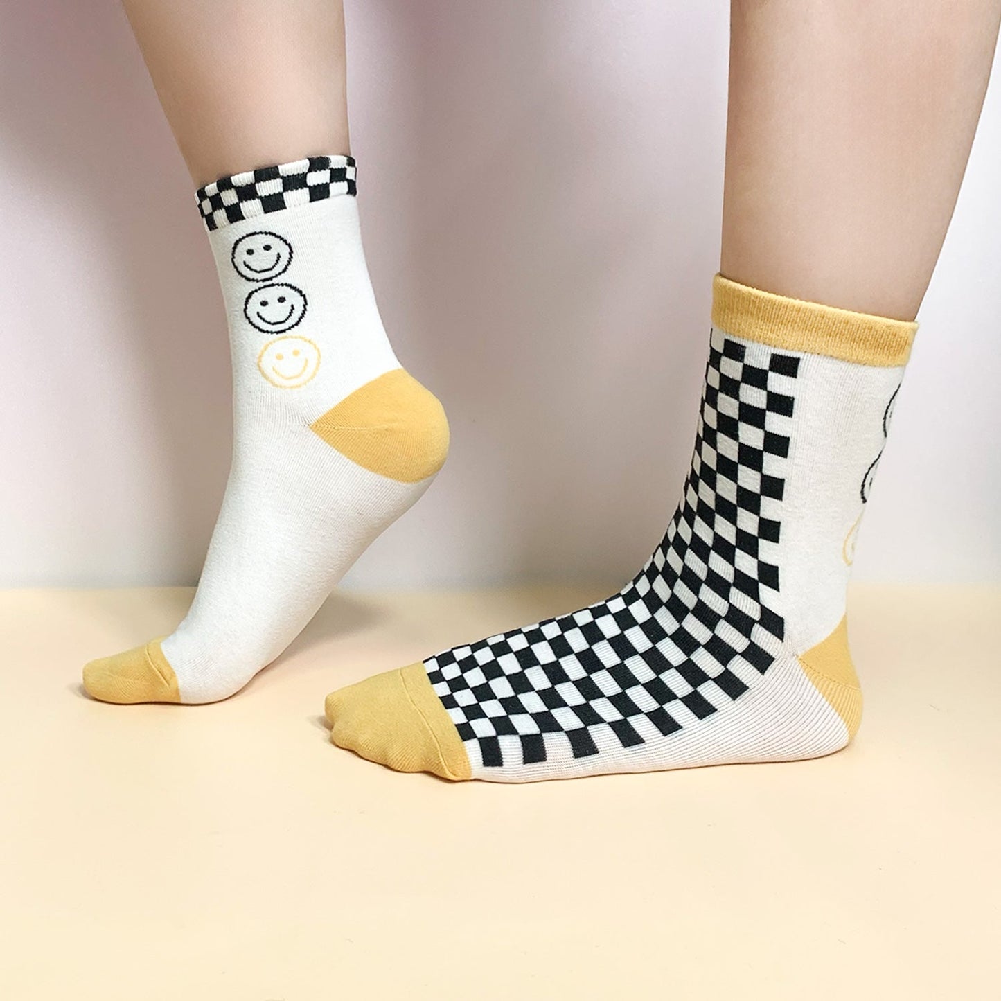 Women's Crew Smile Mismatched AB Socks