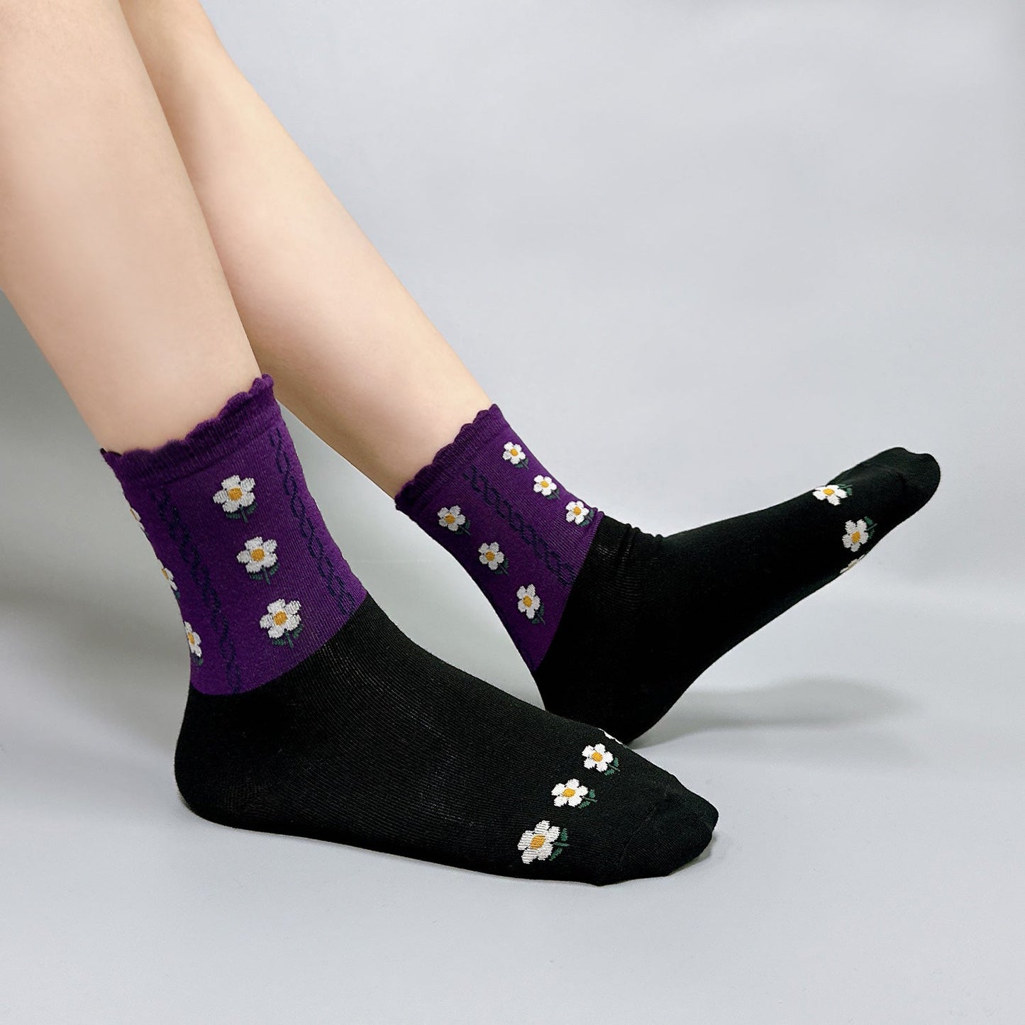 Women's Picot Flower Pattern Crew Socks - 5 PK