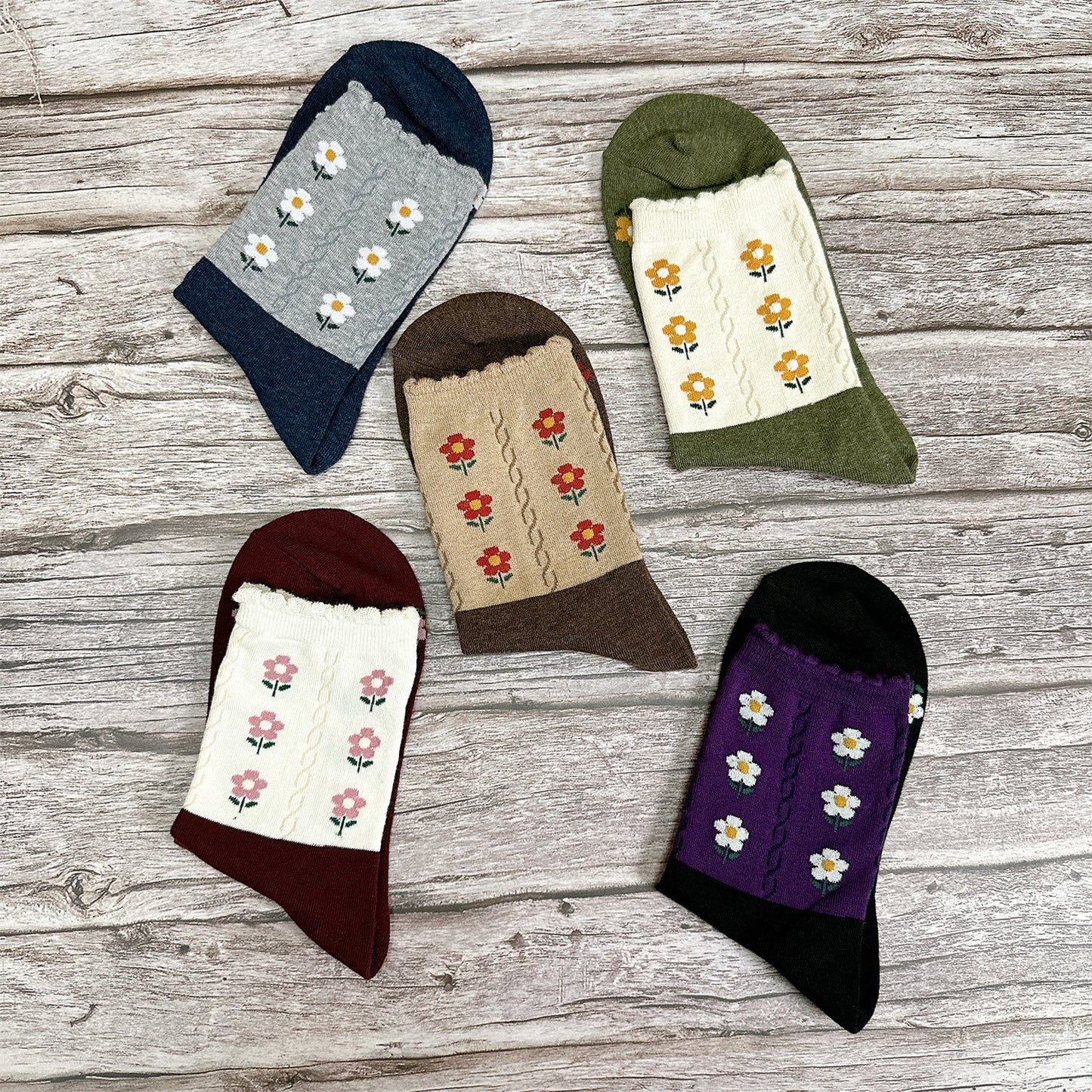 Women's Picot Flower Pattern Crew Socks - 5 PK