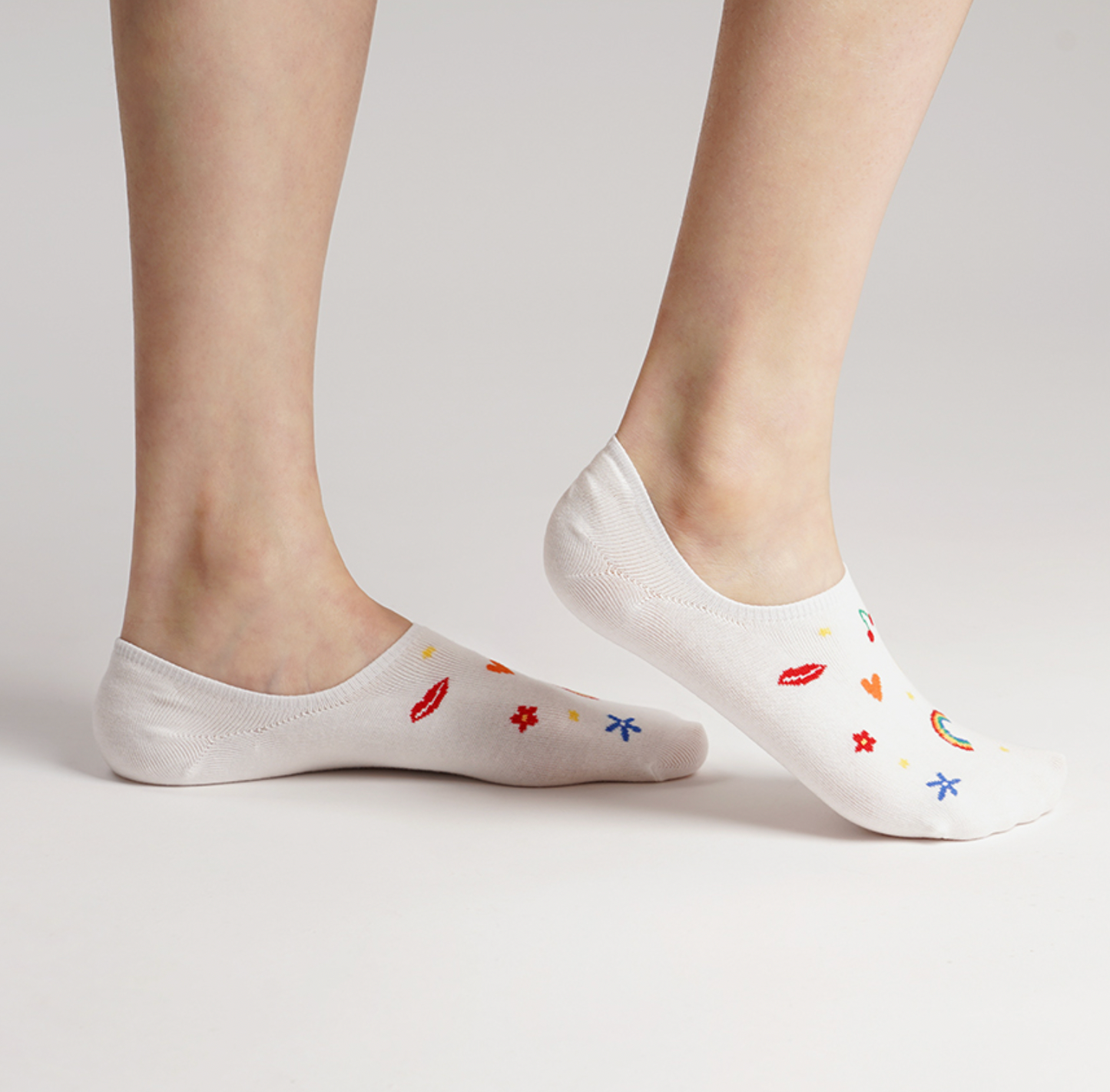 Women's No Show Rainbow Day Socks - 2 PK