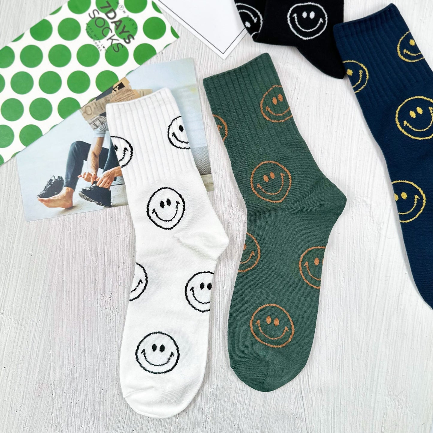 Men's Classic Crew Smile Socks - 5 PK