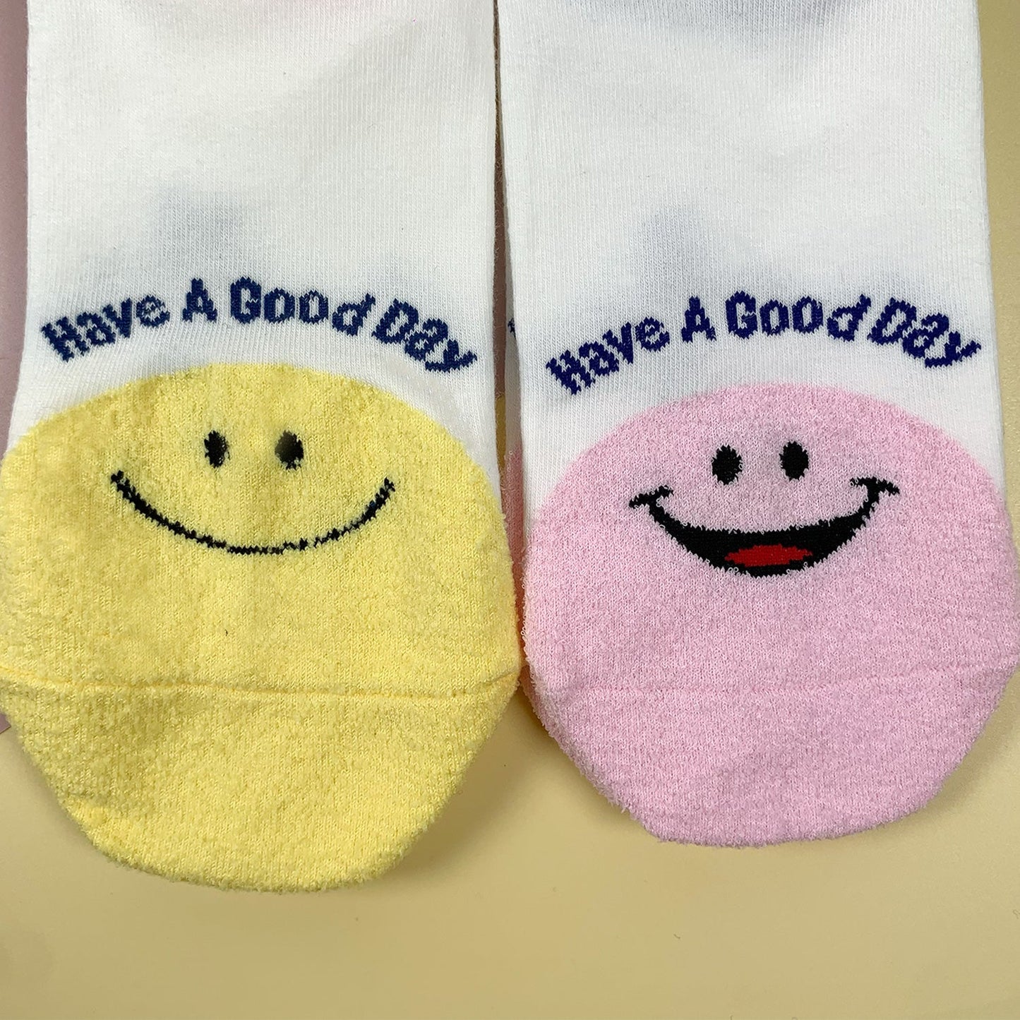 Women's Ankle Smile Socks - 2 PK