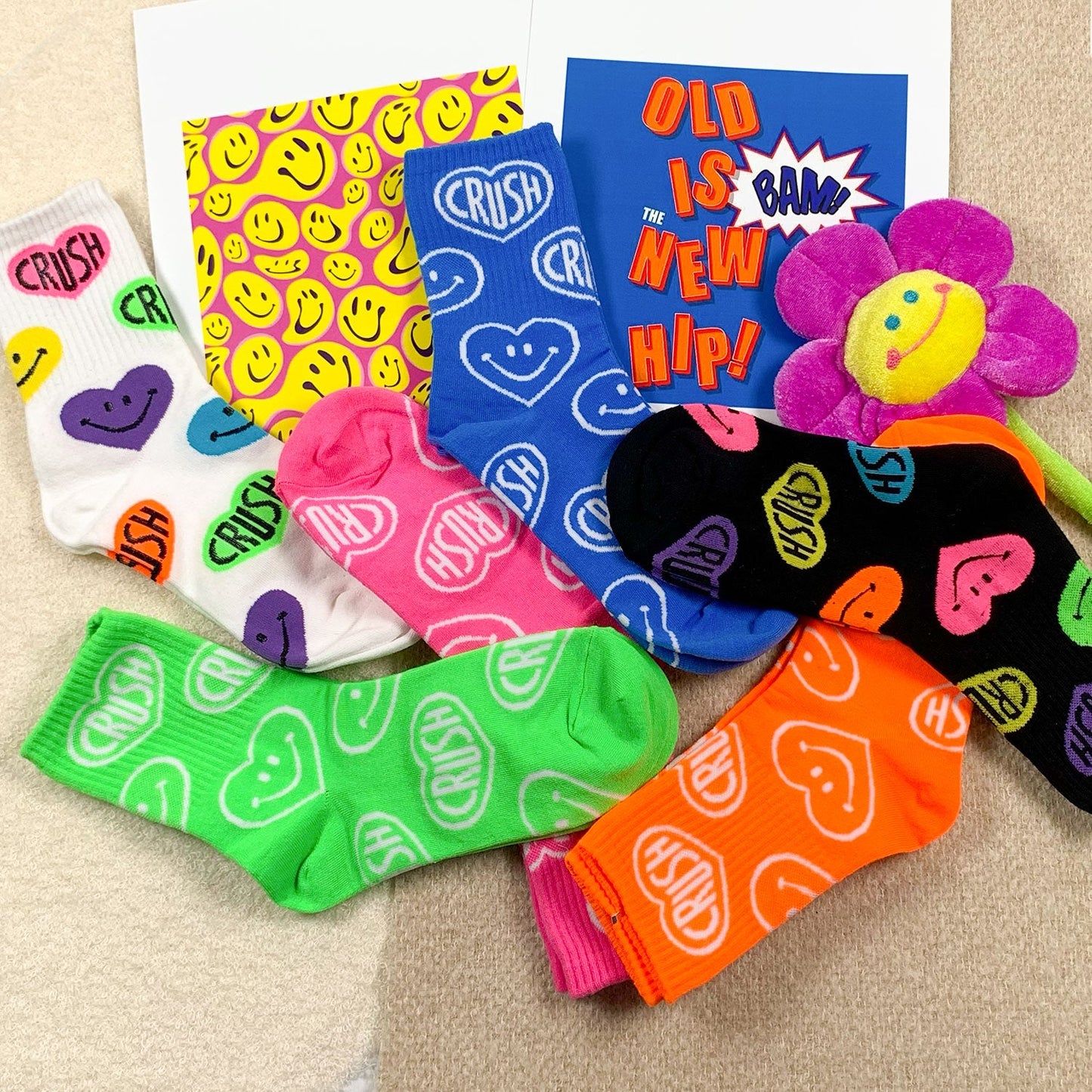 Women's Crew Neon Crush Smile Socks - 6 PK