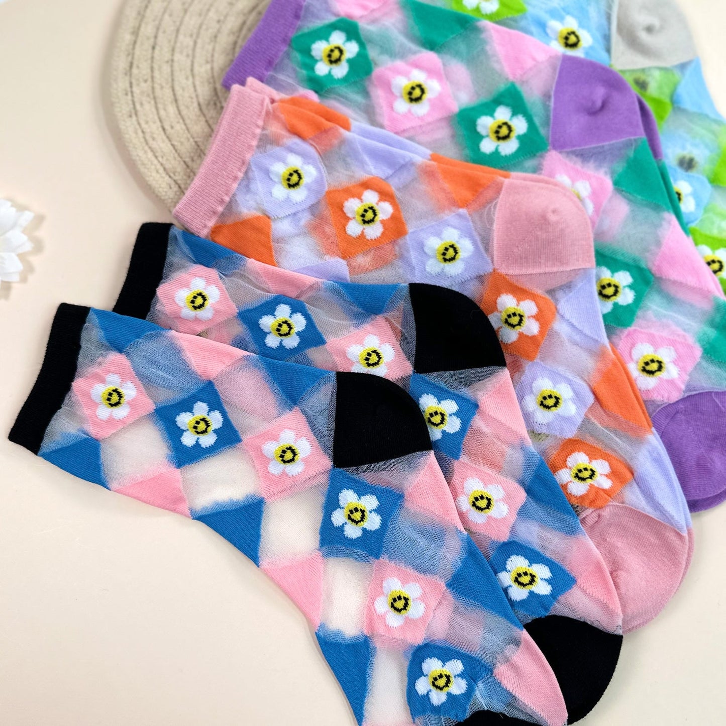 Women's Crew See-Through Smile Flower Argyle Socks - 4 PK