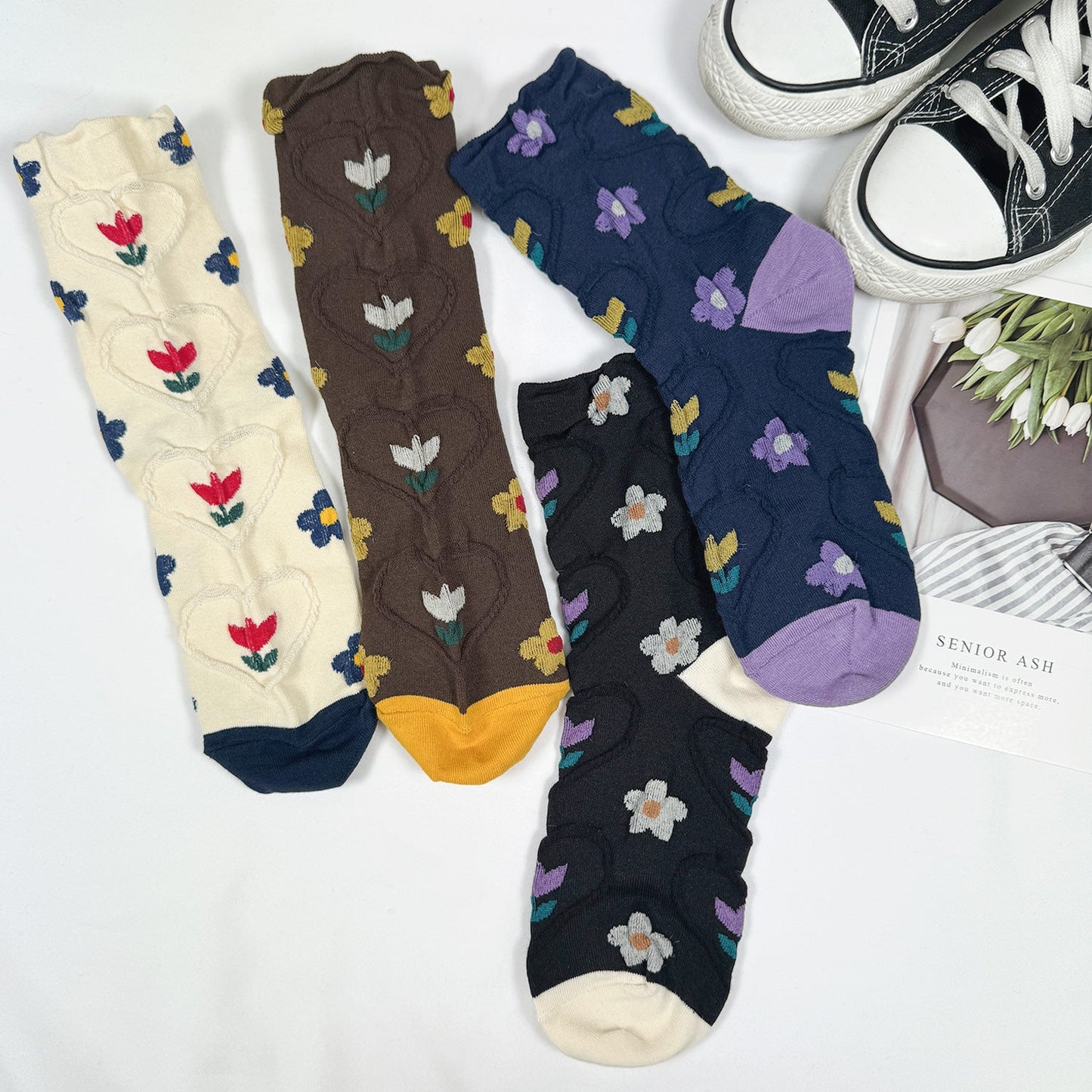 Women's Crew Heart Flower Deco Socks - 4 PK